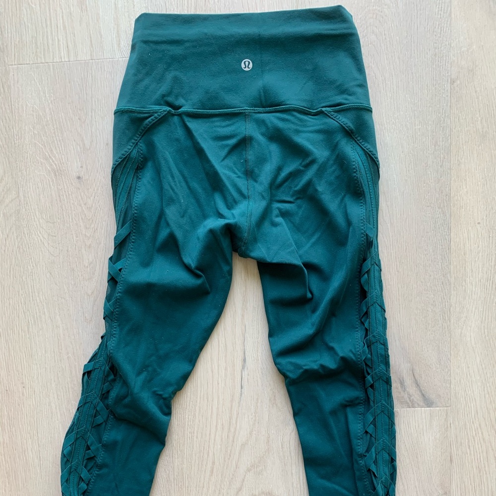 Lululemon leggings size 4